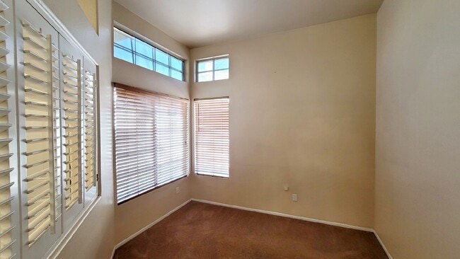 Building Photo - 7524 Holloran Ct
