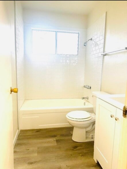 Building Photo - 1707 W Swain Rd