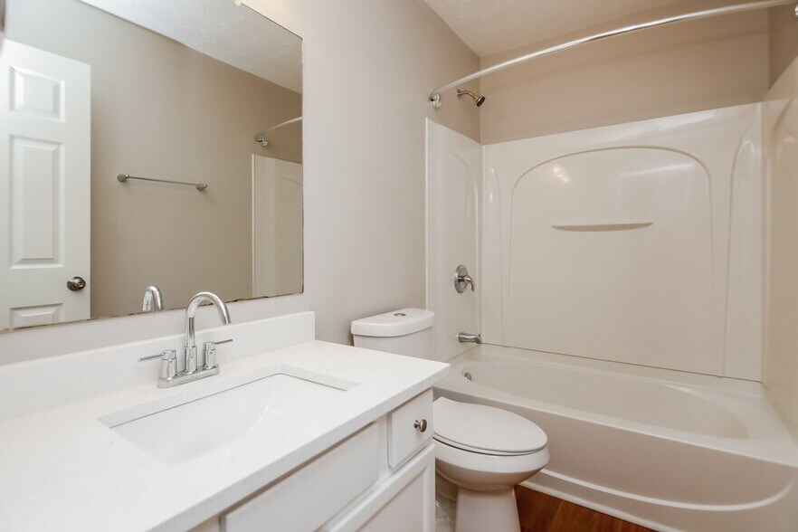 Building Photo - 533 Arrowhead Dr