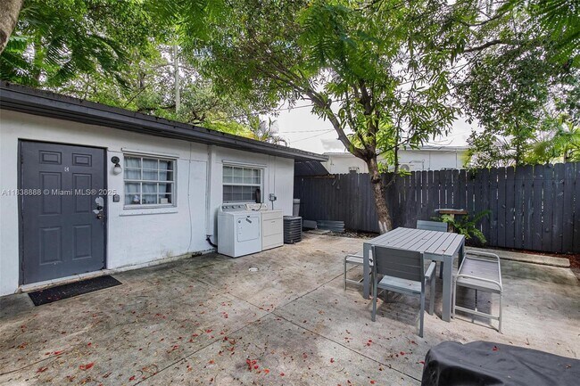 Building Photo - 220 Beacom Blvd