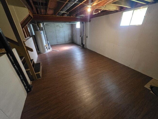 Building Photo - 1405 SE 7th St