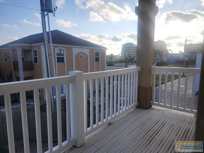 Building Photo - 103 E Aries Dr