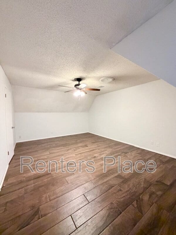 Building Photo - 6310 S 72nd E Pl