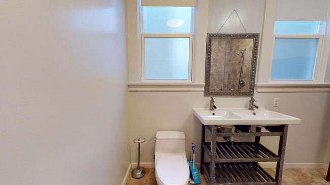 Building Photo - Room in 4 Bedroom Home at 56 Langton St