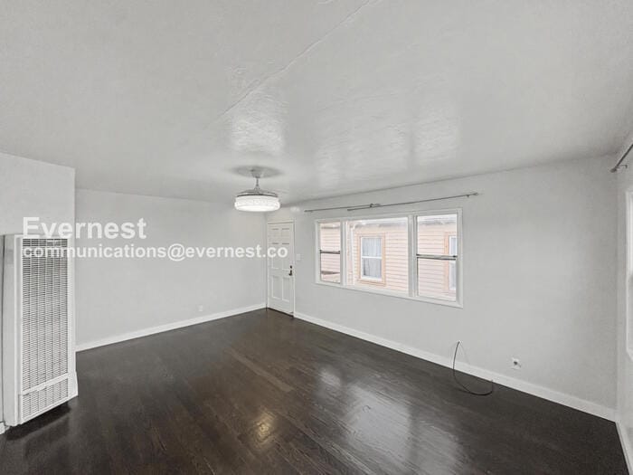 Building Photo - 6618 Laird Ave