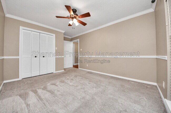Building Photo - 15818 Sweetwater Creek Dr