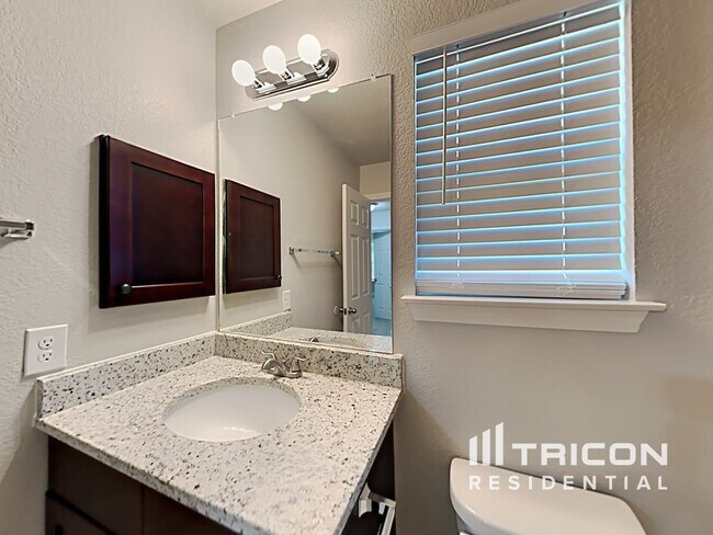 Building Photo - 4007 Anton Dr