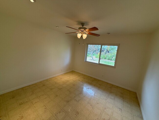 Building Photo - Exquisite Single-Story Retreat in Las Posas Estates