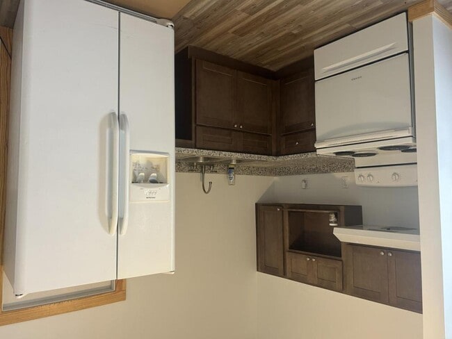 Building Photo - 1412 Teche St