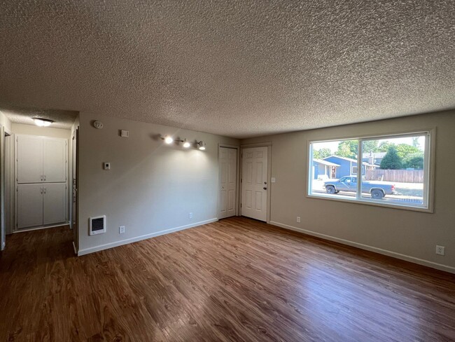 Building Photo - Beautifully Landscaped Two Bedroom