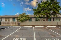 Building Photo - 1639 Northwood St