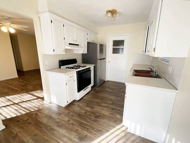 Building Photo - 644 Woodland Way