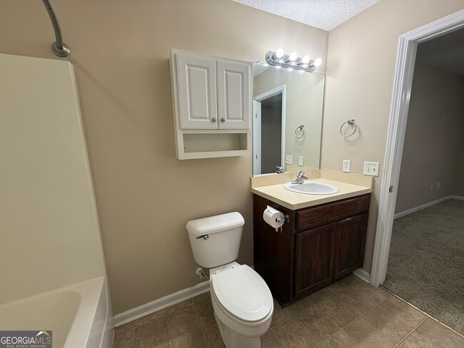 Building Photo - 8002 Towne Pk Dr