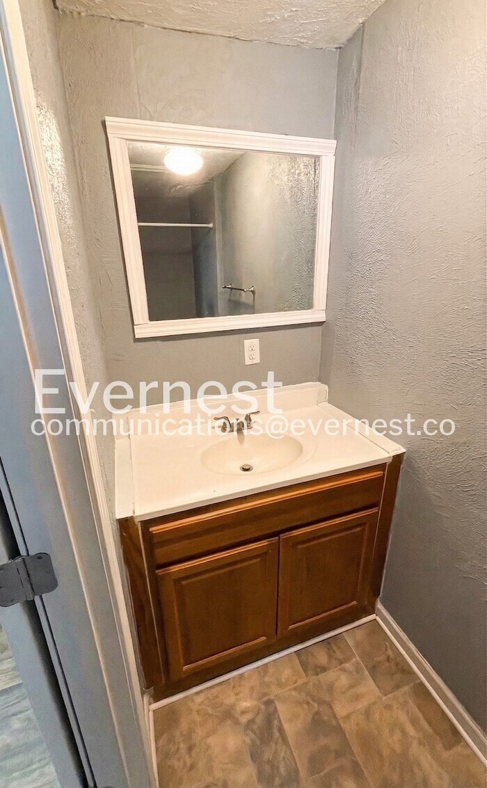 Building Photo - 2167 Edmund Ave