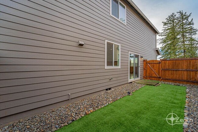 Building Photo - 2018 S Taverner Dr