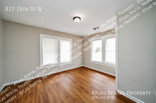 Building Photo - 817 15th St N