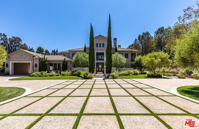 Building Photo - 1209 Via Aracena