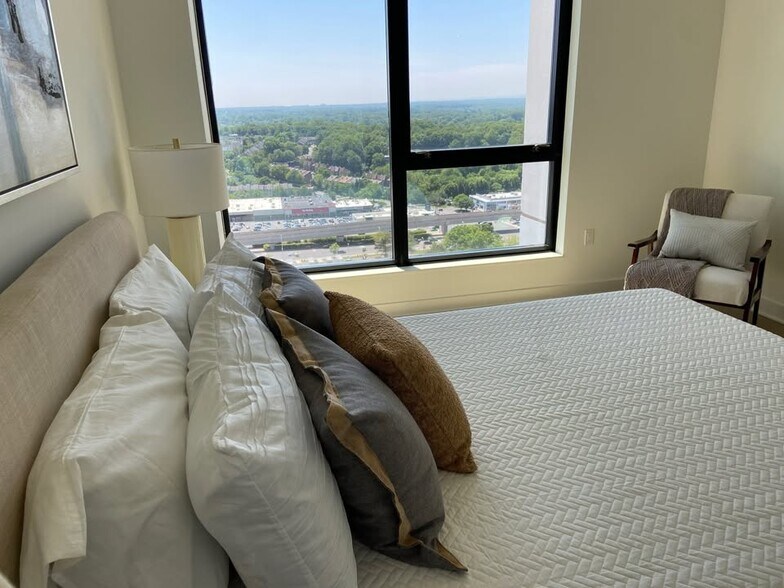 Master Bedroom - 1650 Silver Hill Dr