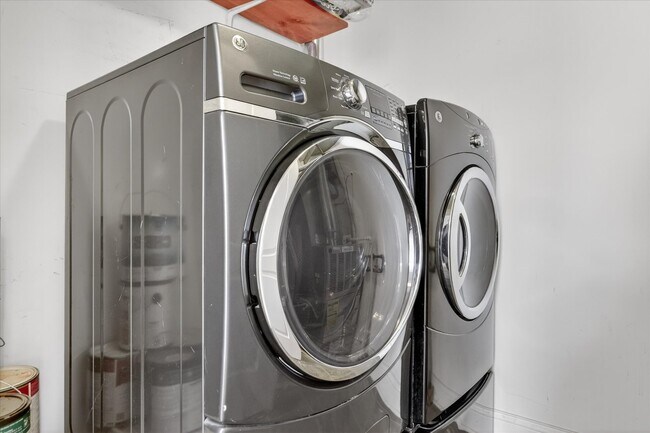 Building Photo - 7036 Cermak Rd