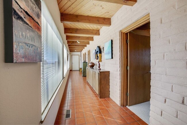 Building Photo - 3 Bedroom, 2 Bathroom Home in North Albuqu...