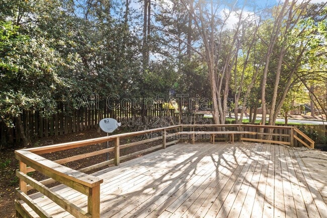 Building Photo - 1619 Budwood Dr