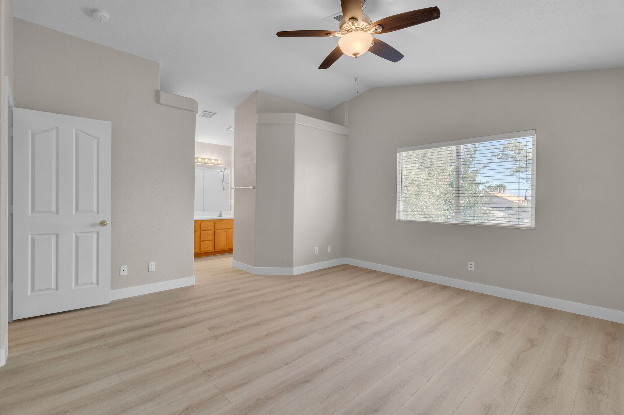 Building Photo - 1568 Lamplight Village Ln