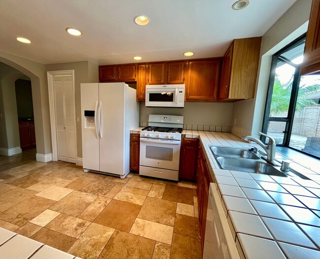 Building Photo - Single Story 3 Bedroom House in South Oceanside