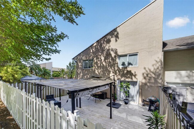 Building Photo - 8490 SW 154th Cir Ct