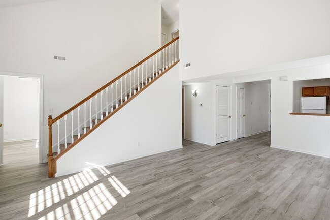 Building Photo - 1709 Juniper Dr