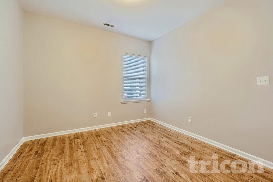 Building Photo - 18430 Train Station Dr