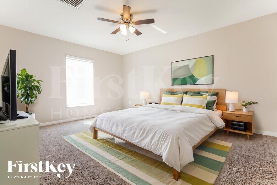 Building Photo - 2637 Lacroix Ave