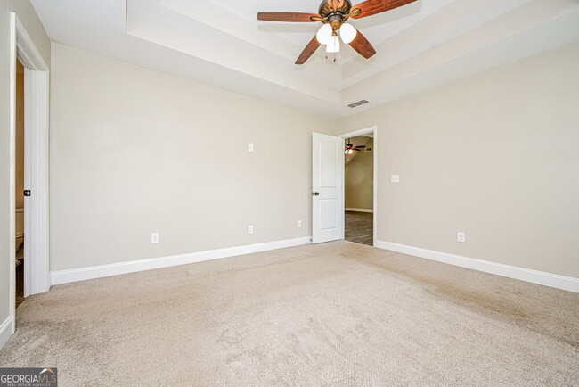 Building Photo - 320 Woodland Ridge Cir