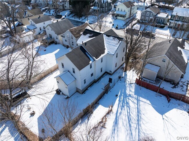 Building Photo - 17 High St