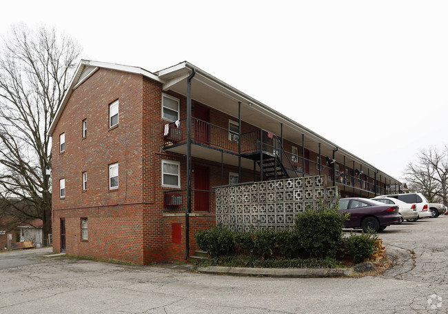 Building Photo - The Eight-Ten Apartments