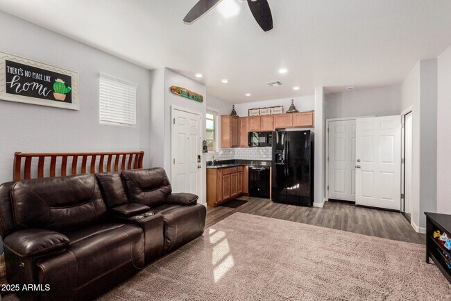 Building Photo - 36909 N Coronado Ln