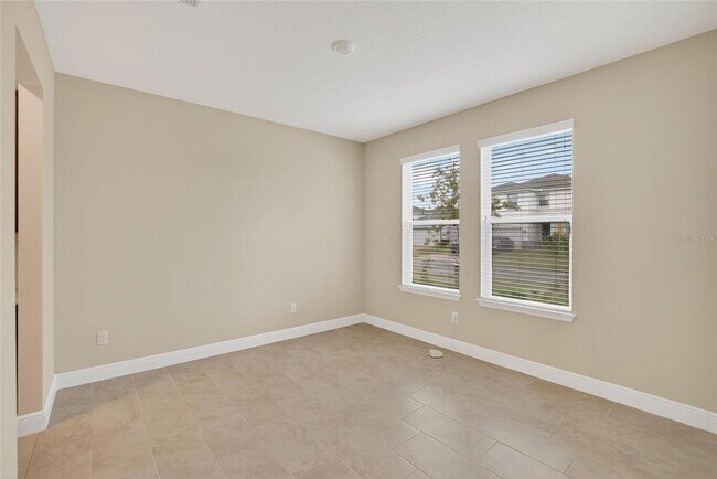 Building Photo - 2546 Warren Acrs Blvd