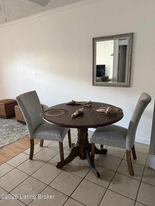 Building Photo - 1040 Cherokee Rd