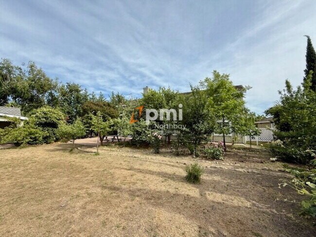 Building Photo - 732 Antiquity Dr
