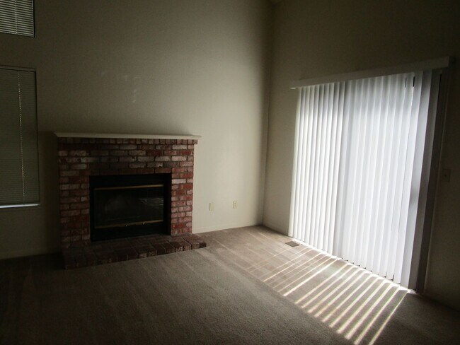 Building Photo - Beautifully Maintained Fairfield Home