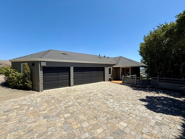 Building Photo - PANORAMIC BAY VIEW ESTATE IN PRESTIGIOUS TIBURON