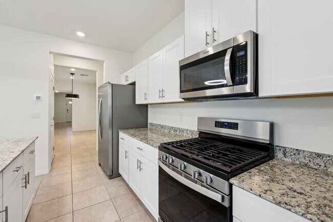 Building Photo - 10971 Meridian Flds Ave