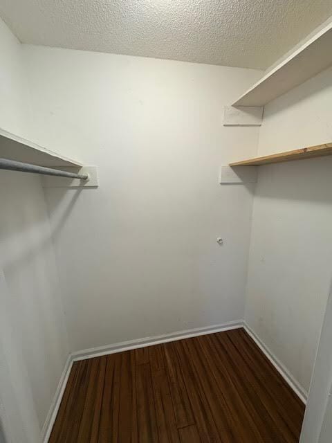 Building Photo - 102 W Victoria Ct