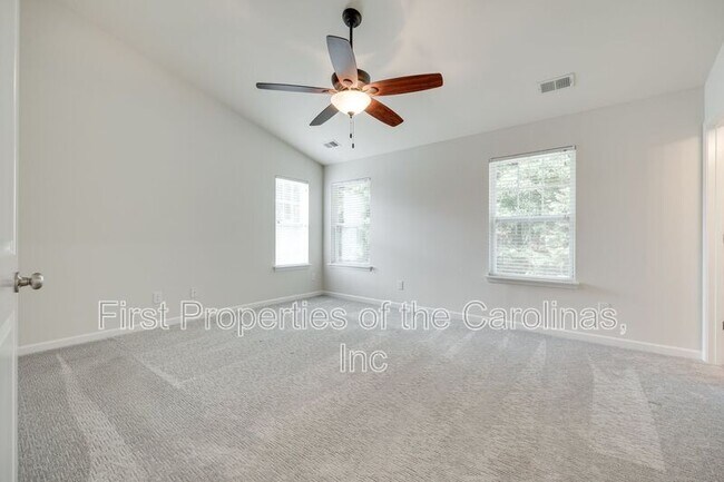 Building Photo - 1430 Harpers Inlet Dr