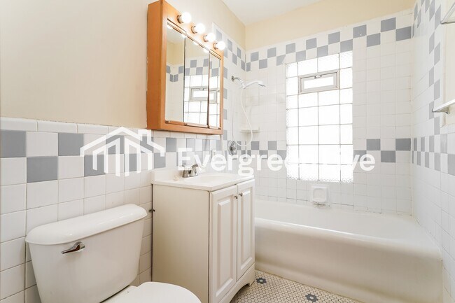 Building Photo - 2523 N 50th St