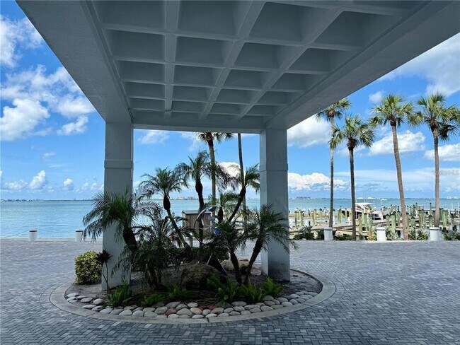 Building Photo - 988 Blvd of the Arts