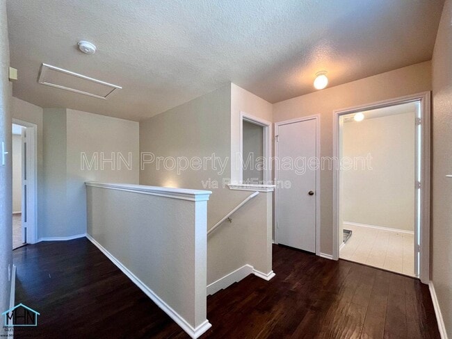 Building Photo - 127 Booker Palm