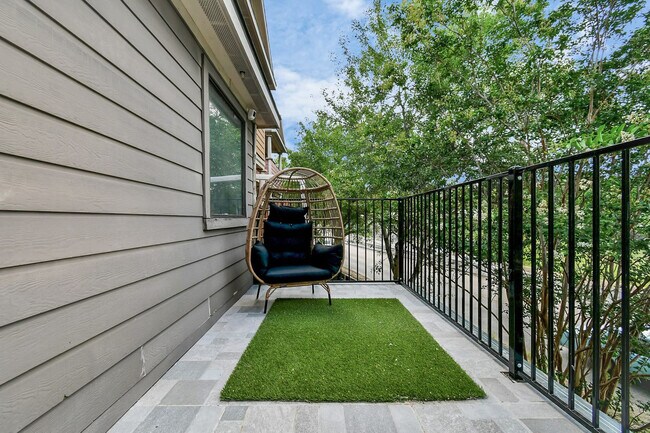 Building Photo - 2905 Baer St