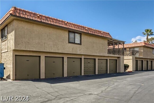 Building Photo - 1887 Apricot Ct