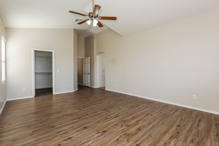 Building Photo - 125 N 22nd Pl