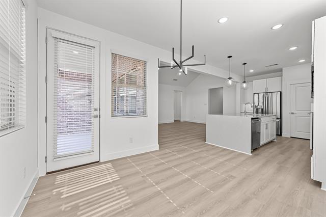 Building Photo - 2031 Roaring Frk Dr